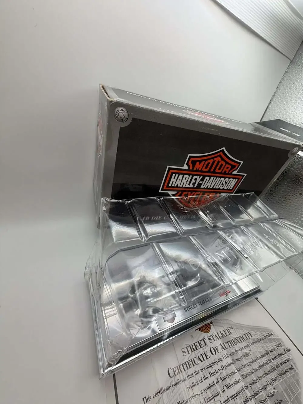 Maisto Harley-Davidson Street Stalker 1:18 Die Cast Metal Collectible Motorcycle